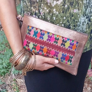 Bordado Bolso étnico pequeño, Bolso con cremallera de pulsera de bronce, Bolsos de cuero para damas, Cartera de cuero para todos los días, Bolsa de cremallera grande