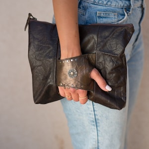 Clutch marrón // Clutch de piel // Cartera de piel // Bolso de piel negro // Monedero elegante // Monedero pequeño de piel // Minimalista