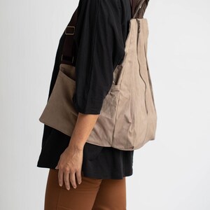 Zaino in tela vegana: zaino da viaggio da donna con tasche laterali immagine 7