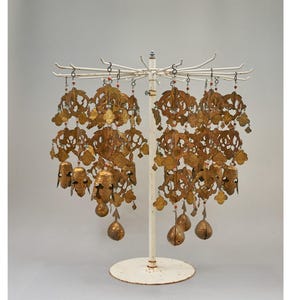 Vintage boeddhistische tempelornamenten | Set van 14 vergulde metalen Yoraku-slingers