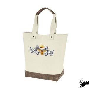 Napoleonische Bee Flourish Bestickte Canvastasche mit Akzenten aus veganem Leder