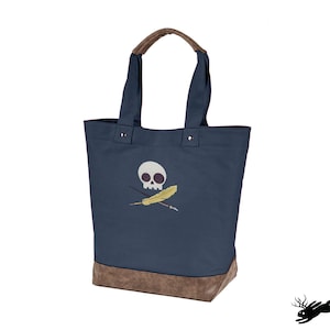 Skully Writer Skull Shakespeare bestickte Canvastasche mit Akzenten aus veganem Leder