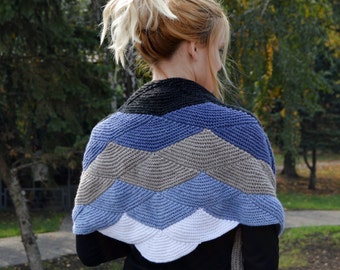 breien sjaal-grijs gebreide sjaal-wol gebreide sjaal-boho hoofddoek-baktus gebreid-handgemaakte sjaal-driehoekige sjaal-warp