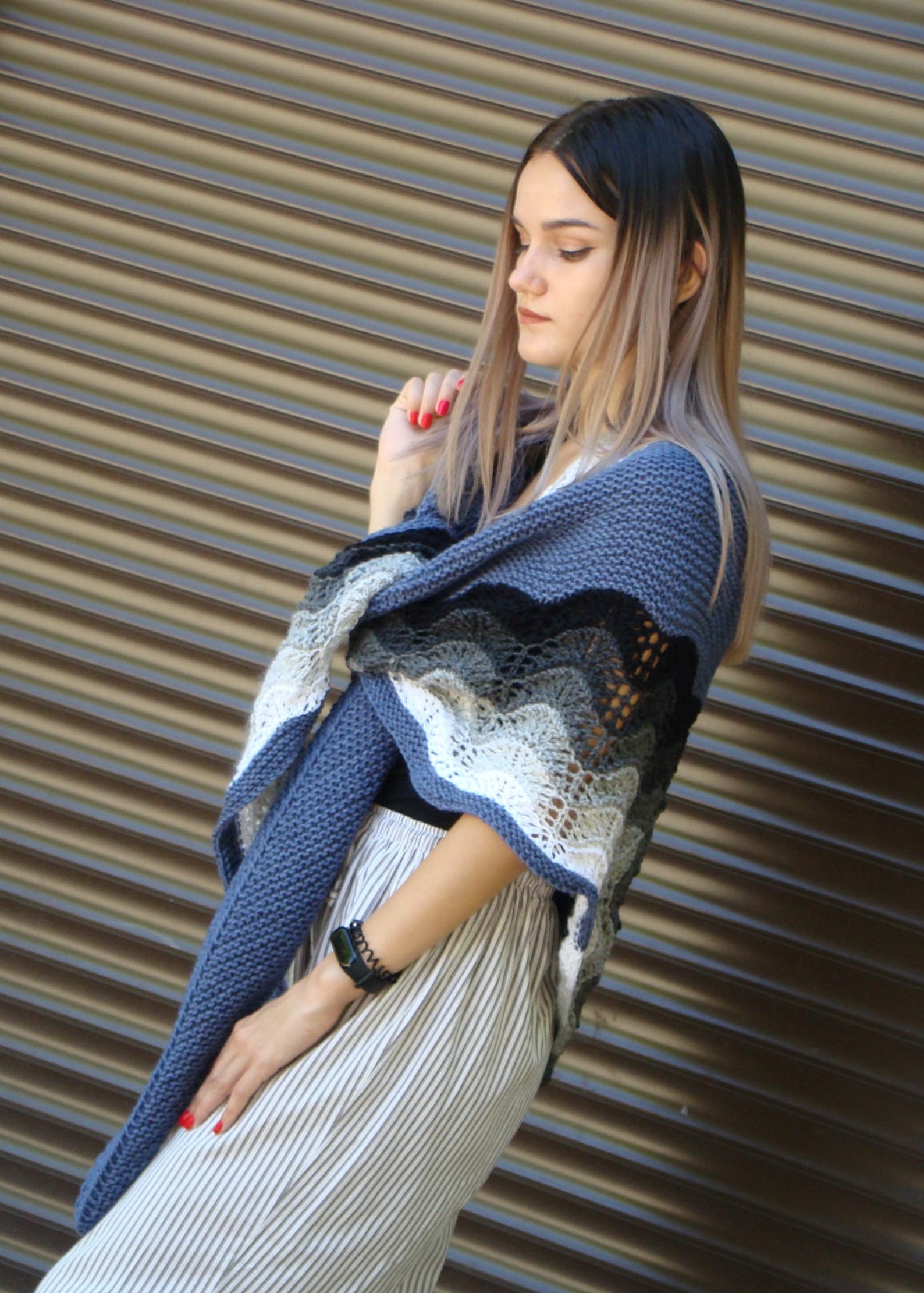 loose knit shawl