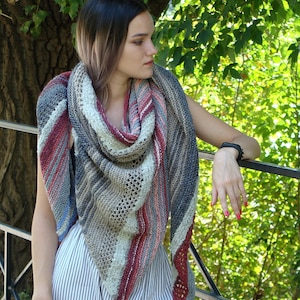 Grey knitting shawl-white knit shawl-wool knit shawl-boho kerchief-baktus knit-handmade shawl-triangular shawl-warp