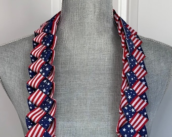 Lei de style drapeau américain tressé rouge, blanc et bleu ~ cadeau patriotique de nos forces armées/armée de l'air/armée de l'air/marine/marines/force spatiale/garde-côtes