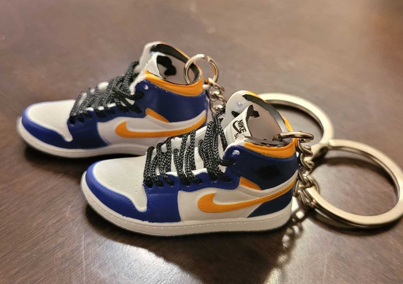 aj1 purple and yellow