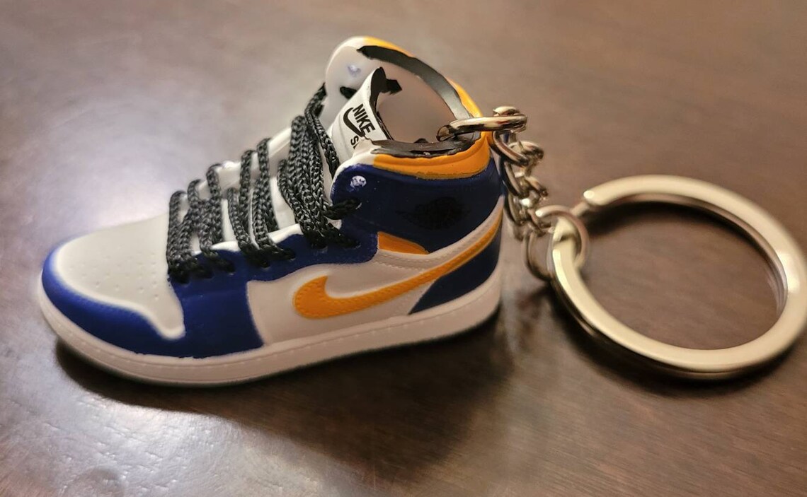 aj1 purple and yellow