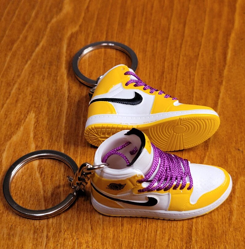 aj1 purple and yellow