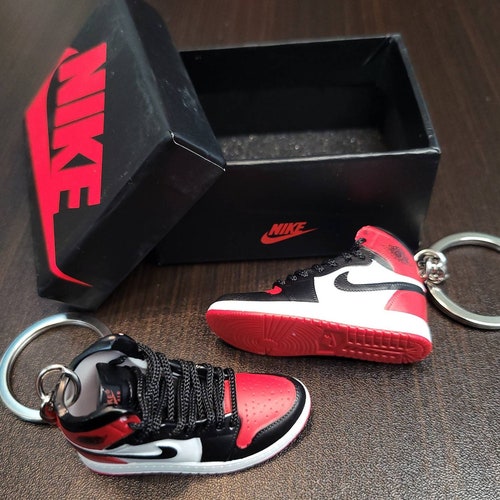 3d sneaker keychains with box