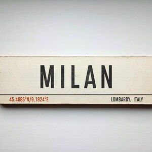 MILAN Italy Holiday Travel Sign - Lombardy Wooden Travel Sign - Vintage Vacation Retro Sign - Italian Destination Sign - Italy Travel Gift