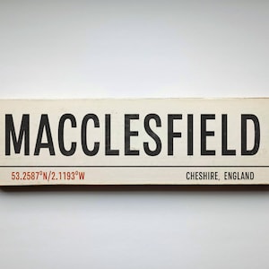 Insegna in legno fatta a mano MACCLESFIELD Cheshire - Insegna in legno VINTAGE City - Insegna da viaggio retrò - Insegna da vacanza antica - Insegna in legno della città natale