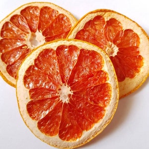 Dried grapefruit slices