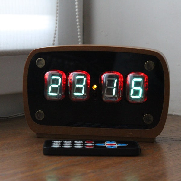 Geassembleerd IV-22 VFD Nixie-tijdperk Arduino Steampunk-stijl horloge kunstdecoratie vakantie cadeau verjaardag ussr