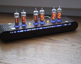 Nixie Röhrenuhr beinhaltet IN-16 Röhren und handgefertigte Gehäuse Gehäuse Old School kombiniert mit handgefertigten Retro Custom Date Codes