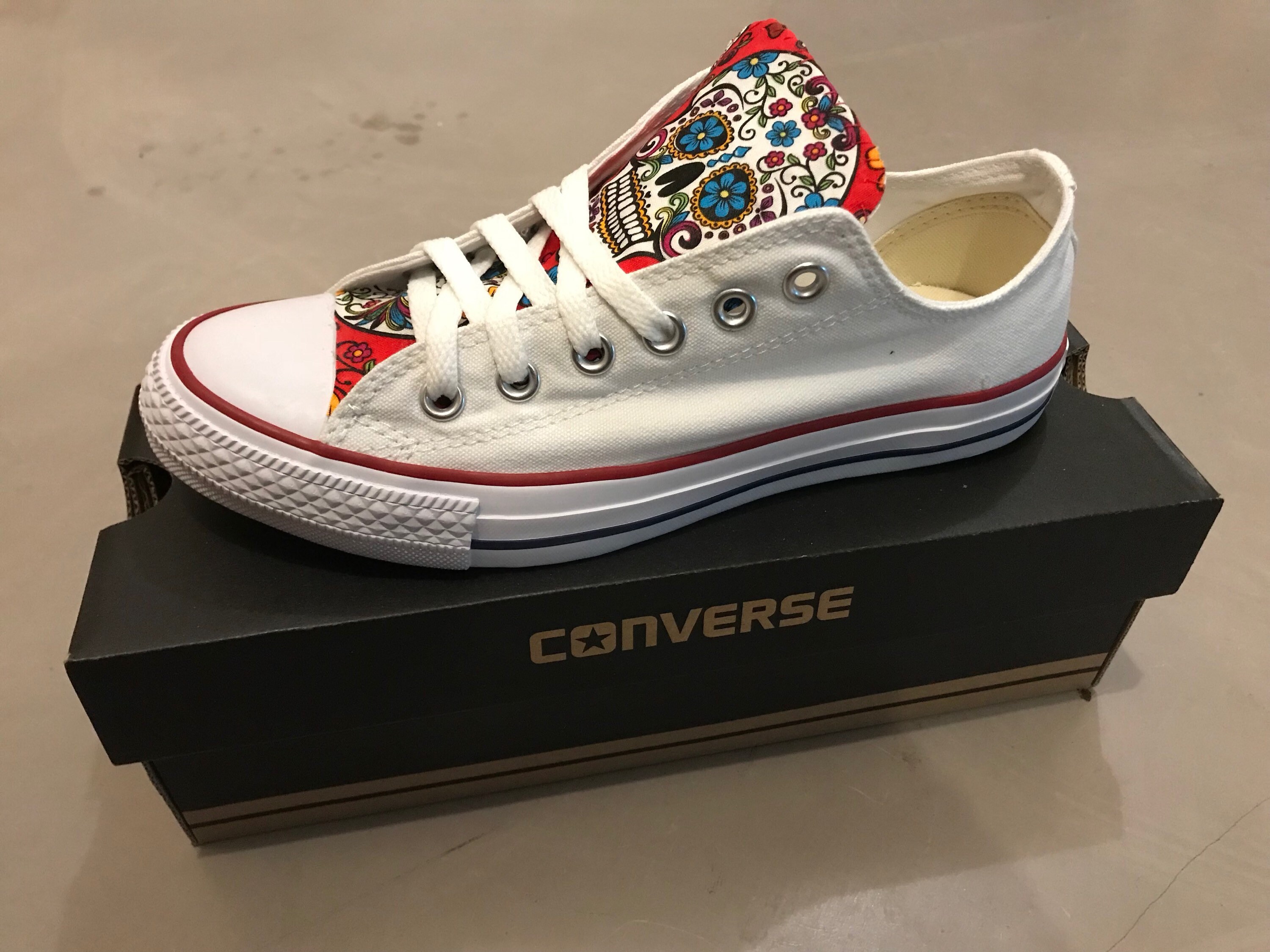 Converse chuck taylor all star skull shoes deals
