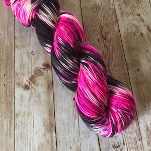 yarn,PRE-ORDER, prima donna, black and pink yarn, speckled yarn, hand dyed yarn, indie dyed yarn, sw merino, worsted yarn, dk yarn,sock yarn