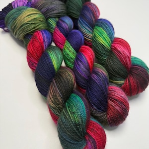 Life on Mars Sock Yarn: Indie Dyed SW Merino, Black & Green