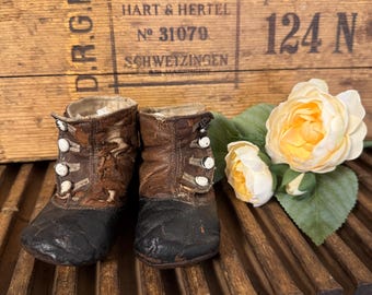 Zapatos antiguos para niños, muñecas victorianas, zapatero de cuero, hechos a medida.