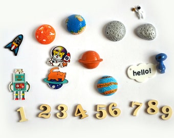 Space Theme I Spy-snuisterijen, Astronaut Planets Alien-miniaturen, 1-3 cm, set van 22