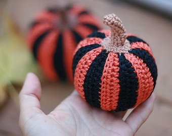 Halloween crochet pumpkin, Autumn Fall decoration, Table centerpiece Rustic Ornament, 8-9cm (3-3.5"), Set of 2