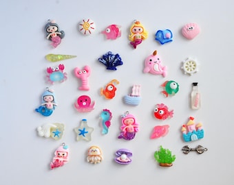Themed trinkets 