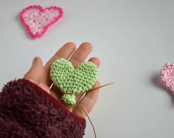 Crochet Heart Appliques – Sweet & Cozy Valentine’s Day Craft Decor, 4-9 cm, 1 piece