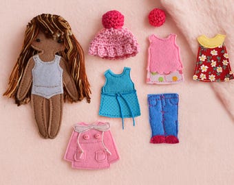 Felt "paper" Doll Starter set #5, Customized dressing play set, 12cm doll, Set of 1 doll and 6 outfits