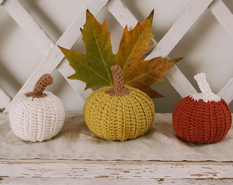 Little crochet pumpkins, Autumn Fall decor, Thanksgiving hostess gift, Halloween pumpkin, Harvest Rustic ornament, 7-9cm, 3 pcs