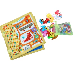 Spelling book with miniature objects and letters, Fabric Felt Playmat, Little quiet book, Learning alphabet ABC material by TomToy, 17x17cm