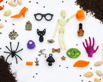 Black Cat I Spy trinkets set for I spy bag/ bottle, 1-9cm, Set of 20 trinkets