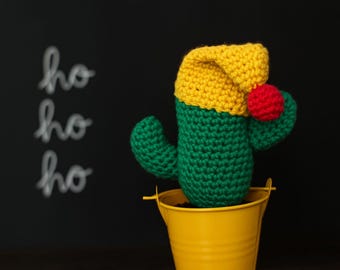 Hat’s On, Cactus! – Handmade Crochet Saguaro in Festive Christmas Hat