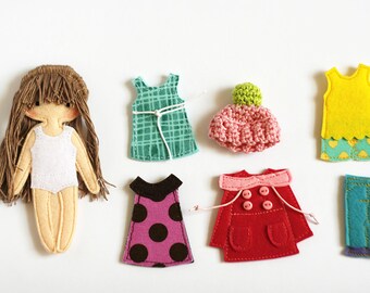 Felt "paper" doll Starter set, Doll dressing play set, Customized doll, 12cm doll, Set of 1 doll and 6 outfits