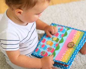 Urban Zoologie Quiet Book - 8 Pages of Safari Animal adventures Baby sensory activity, Handmade by TomToy, 22x22cm