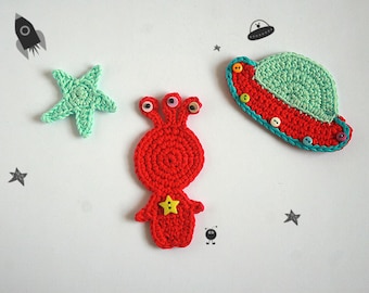 Outer space Crochet applique, Set of 3 - pink alien, flying saucer, star