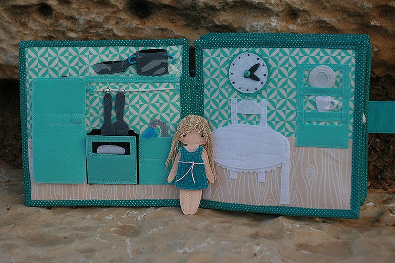 Dollhouse with felt paper doll, Handmade by TomToy, Quiet book for girls, Fabric Felt doll house, 20x20cm, Custom 2-12 pages image 2