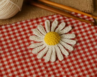 Daisy Sunshine - Crochet Flower applique by TomToy