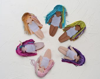 Color Me Curls Special hair Felt "paper" doll, 12cm tall, 1 doll