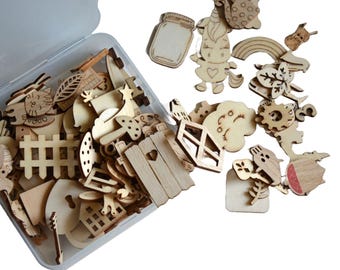 Mixed trinkets 
