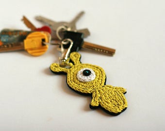 Alien Crochet Keyring, Space Monster Crocheted Keychain, 9.5x4cm