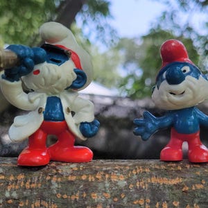 Vintage Peyo Papa Smurf PVC Figures