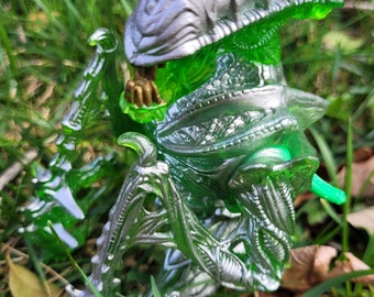 Vintage Kenner Green Mantis Alien Xenomorph Action Figure