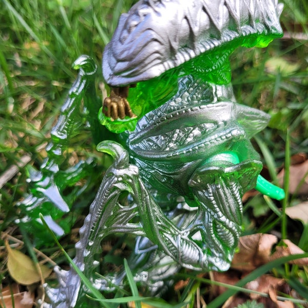 Vintage Kenner Green Mantis Alien Xenomorph Action Figure