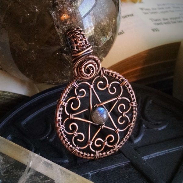 Hearts Pentacle pendant