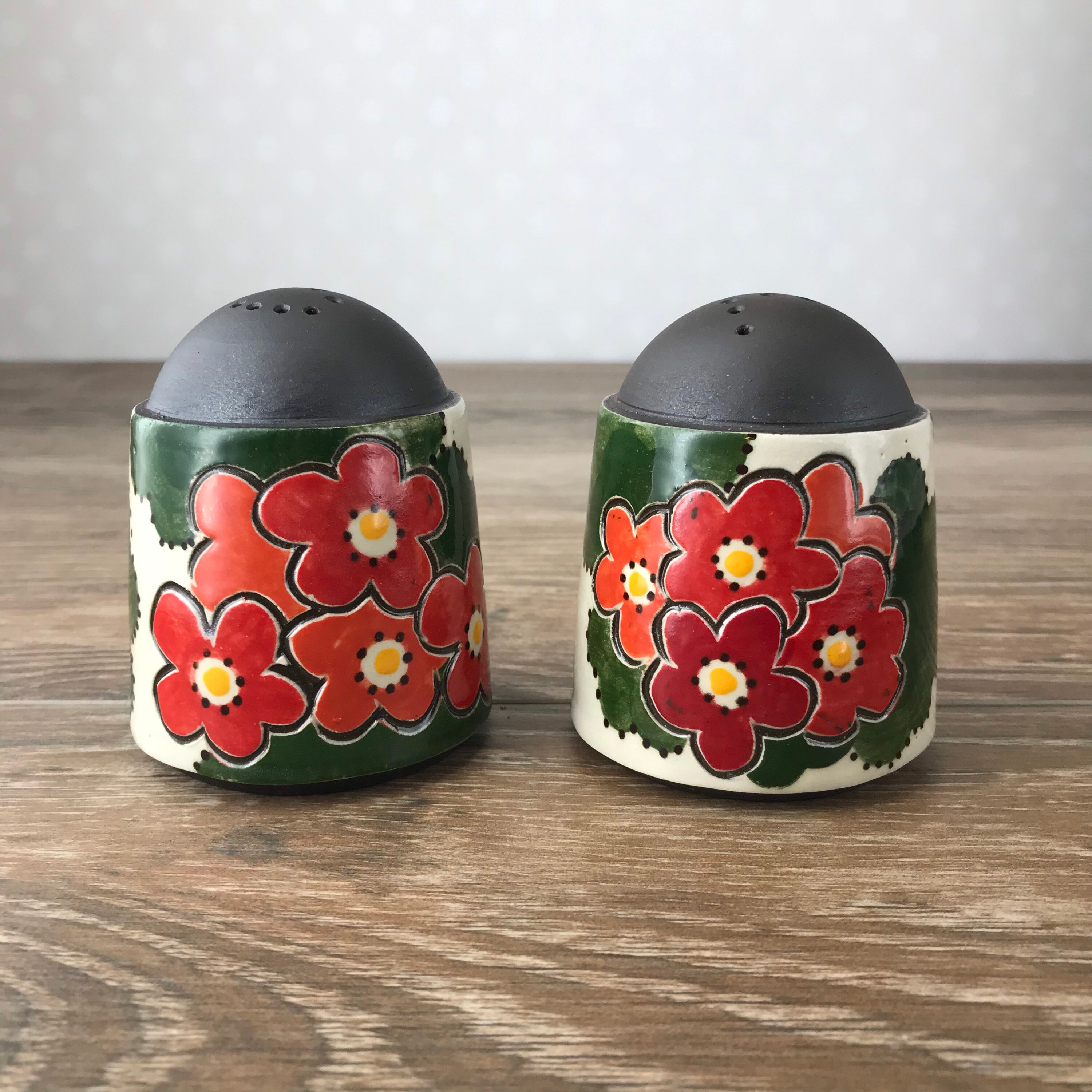 Salt And Pepper Shaker Holes Too Big Salt pours out too fast/heavy. canvasspoon