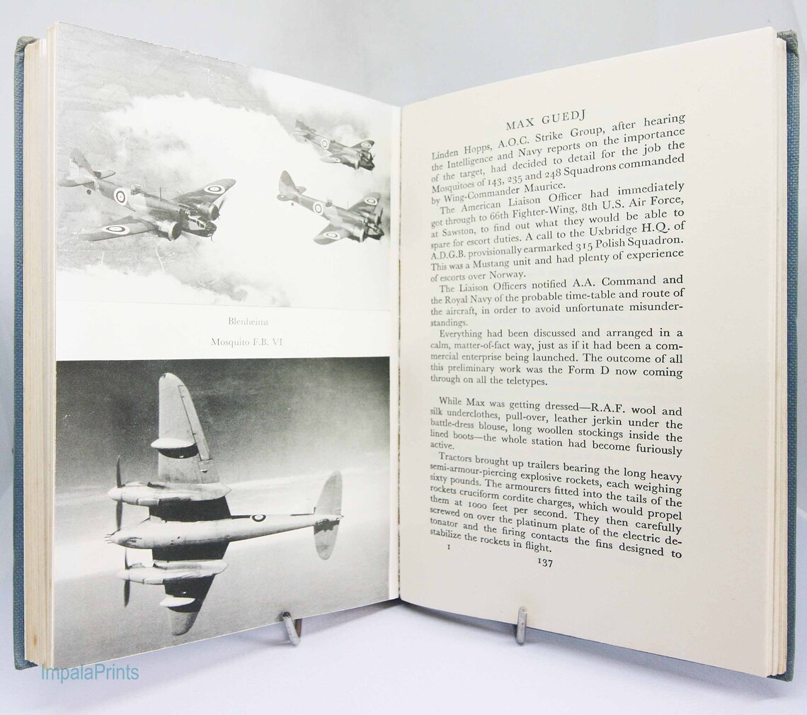 Pierre Clostermann Air combat Biography Flames in the Sky 1953 World War Two aviation Aircraft Vintage book Wartime flight Military RAF, foto 1 de 5
