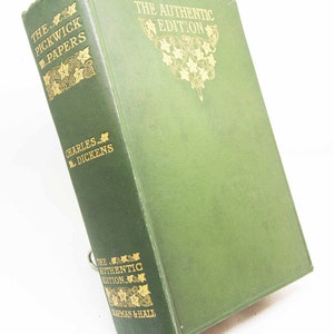 Antique Pickwick Papers, Charles Dickens Vintage Green Large Hardback Book Historical classic image 4