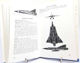 Vintage Aircraft guide 1973 Aviation book illustrated and spotters guide aircraft vintage