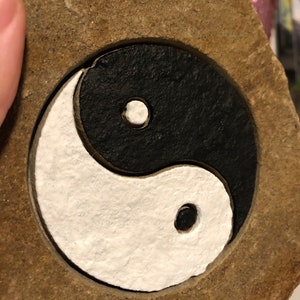 Yin & yang symbol engraved flagstone home decor art image 6