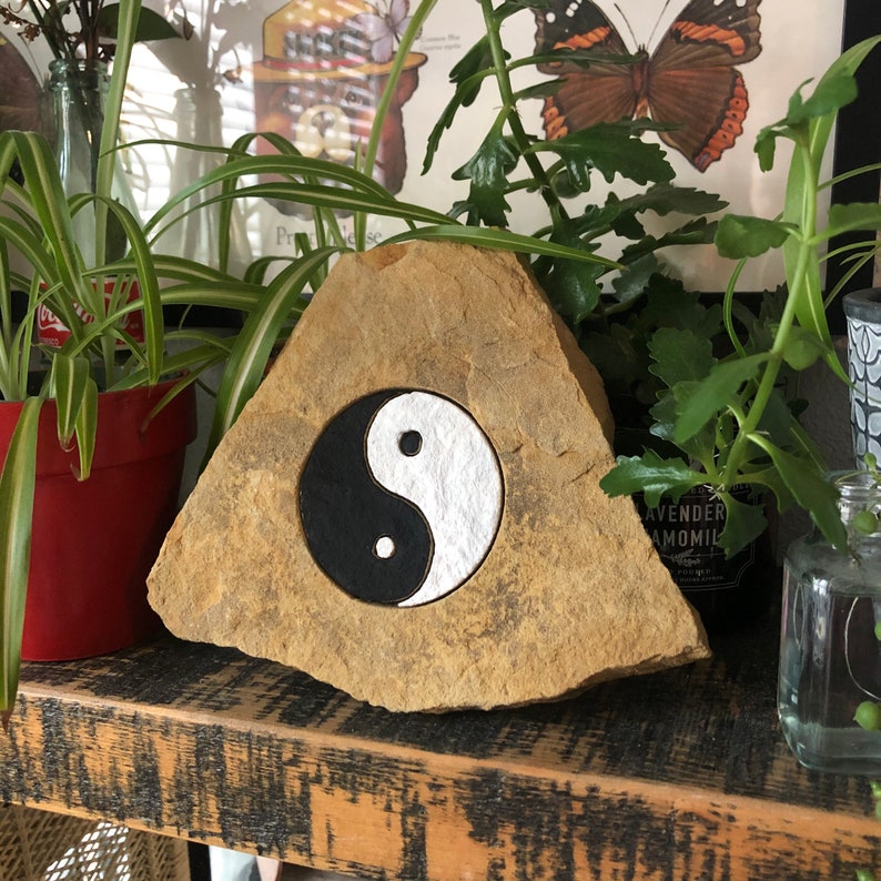 Yin & yang symbol engraved flagstone home decor art image 4
